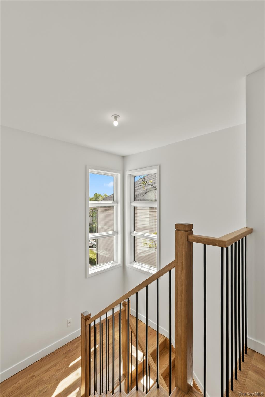 37 Ewing Avenue, Unit 201 photo 23