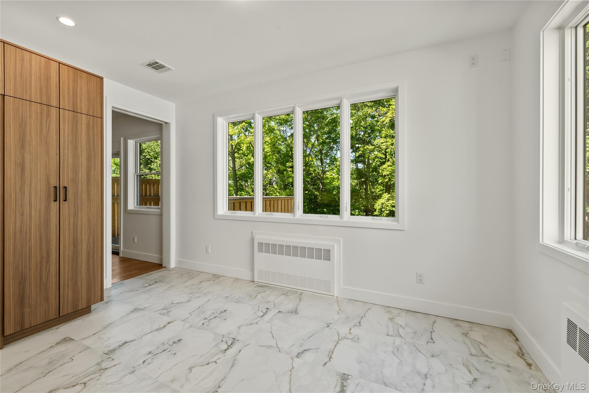 37 Ewing Avenue, Unit 201 photo 20
