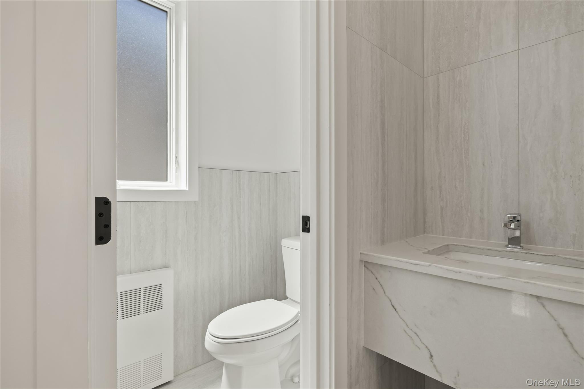 37 Ewing Avenue, Unit 201 photo 13
