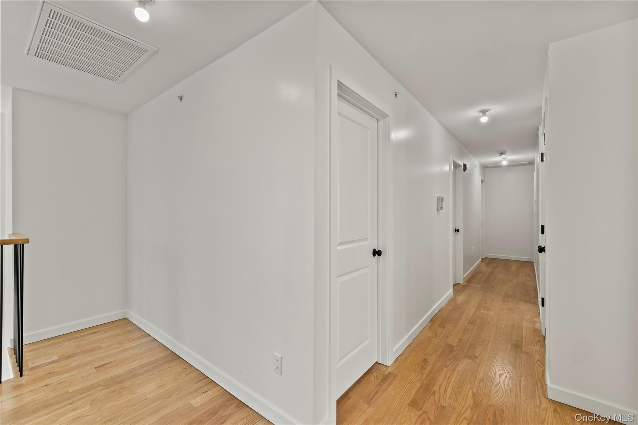 37 Ewing Avenue, Unit 201 photo 24