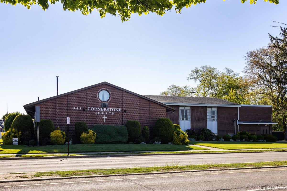 343 Jerusalem Avenue – For Sale