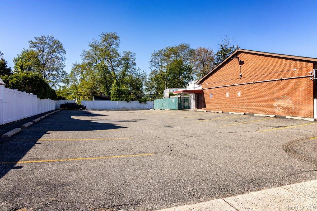 343 Jerusalem Avenue – For Sale photo 48