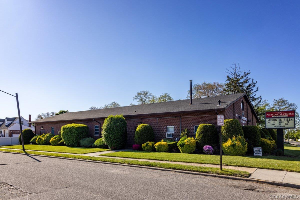 343 Jerusalem Avenue – For Sale photo 11