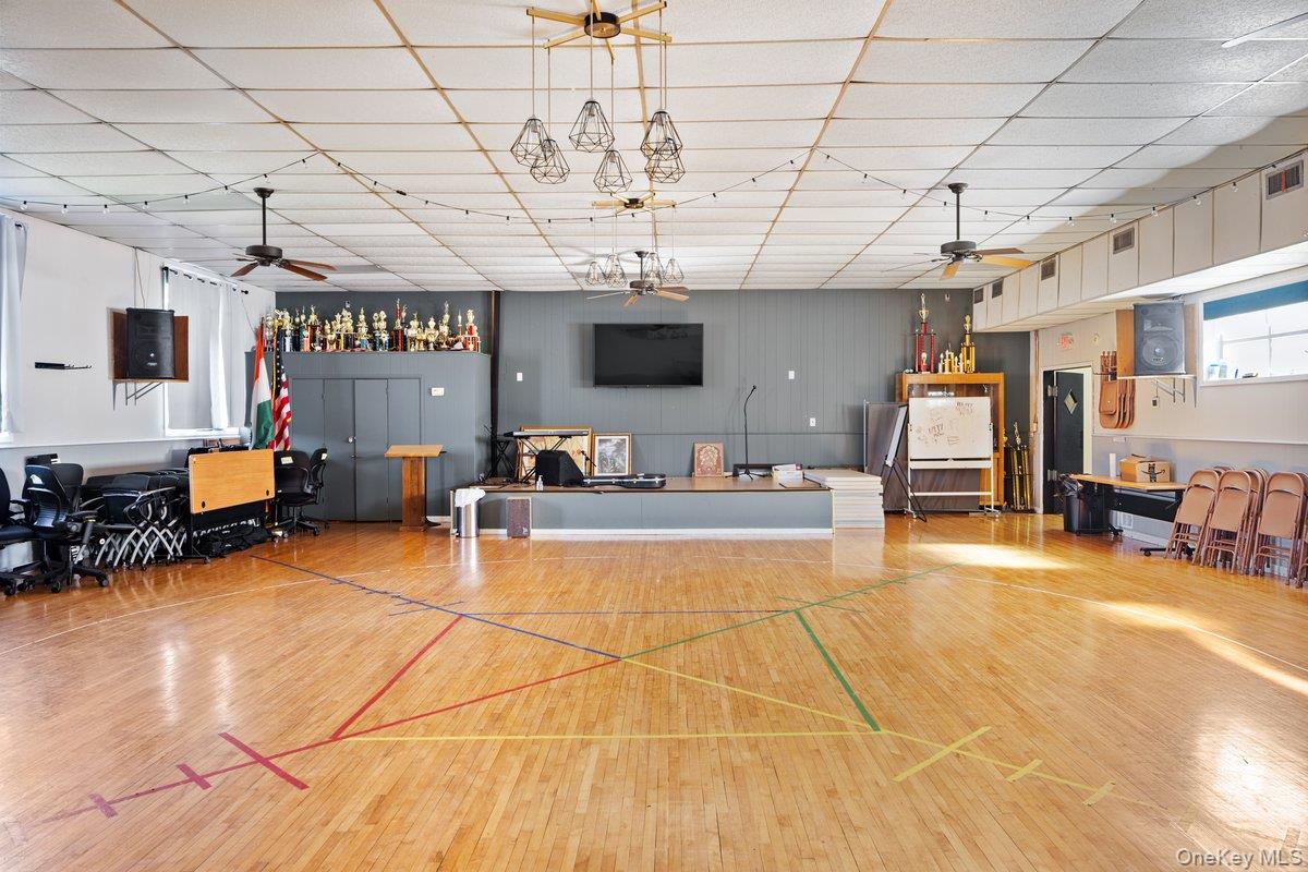 343 Jerusalem Avenue – For Sale photo 31