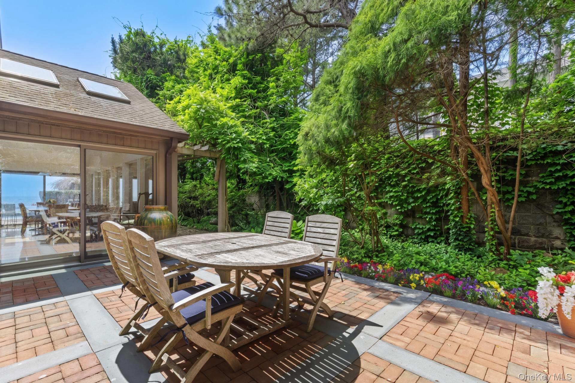 24 Aqua Drive – For Sale photo 38