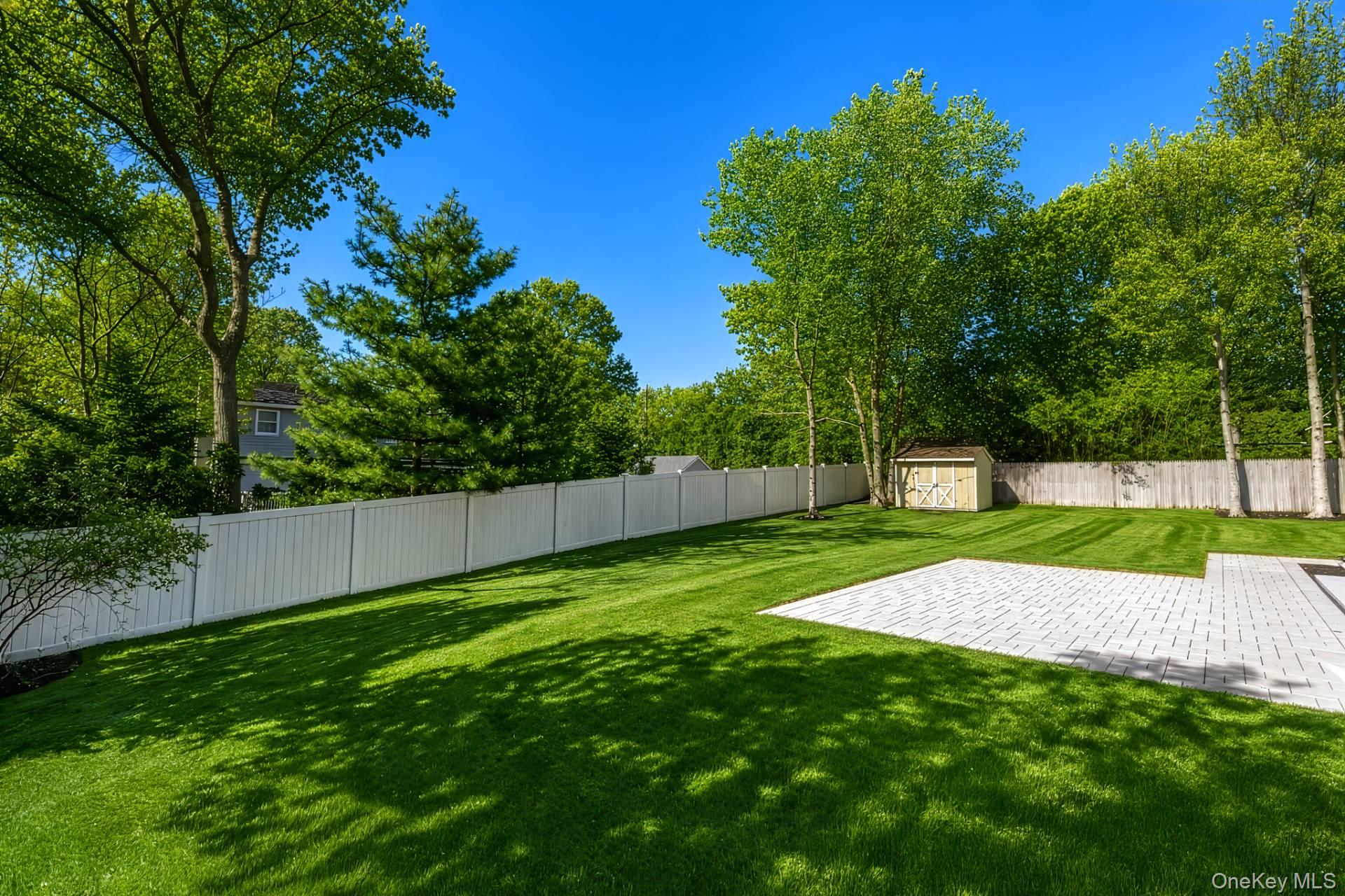 10 Tramposh Lane – For Sale photo 27