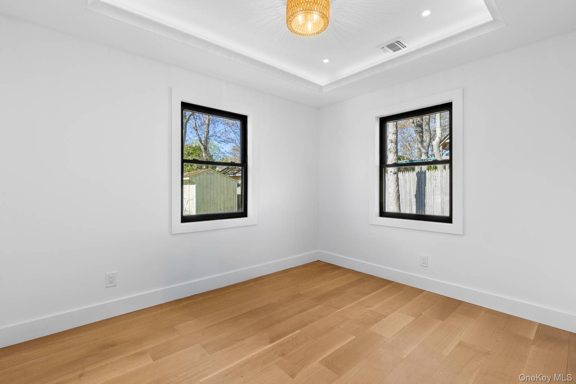 10 Tramposh Lane – For Sale photo 25