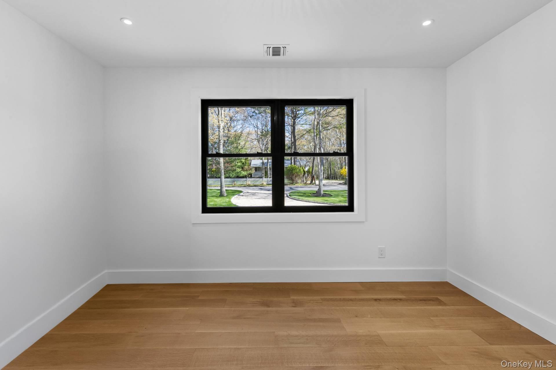 10 Tramposh Lane – For Sale photo 21
