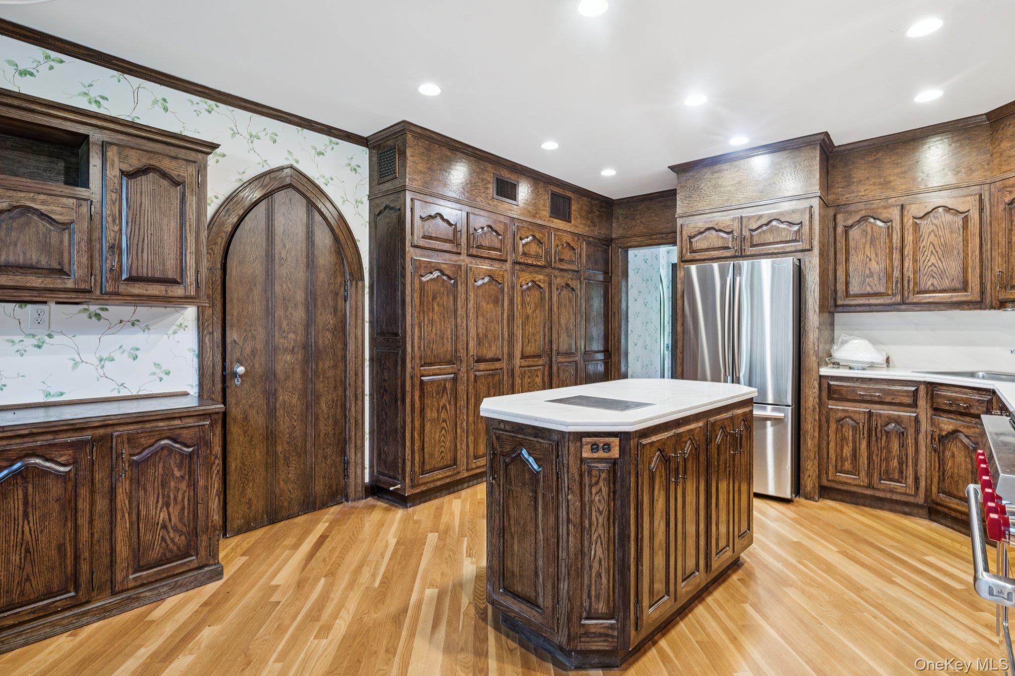 18 Heights Road – For Rent photo 16