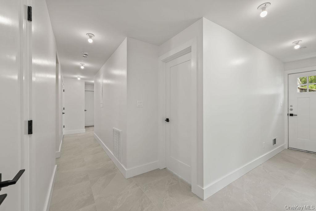 11 Lincoln Street, Unit 201 photo 44