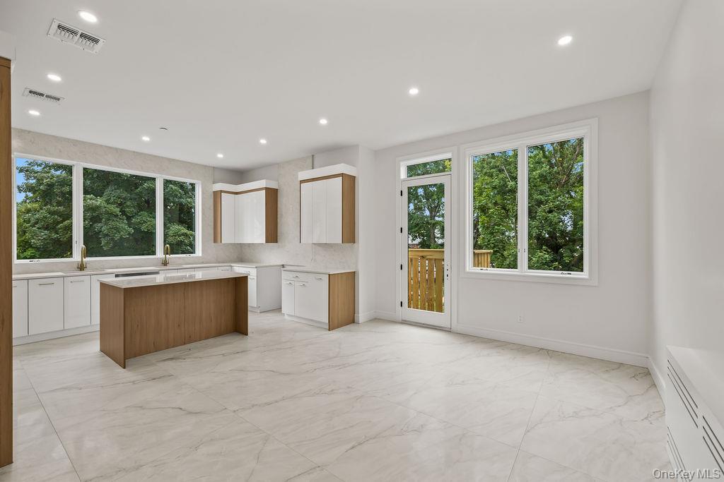 11 Lincoln Street, Unit 201 photo 11