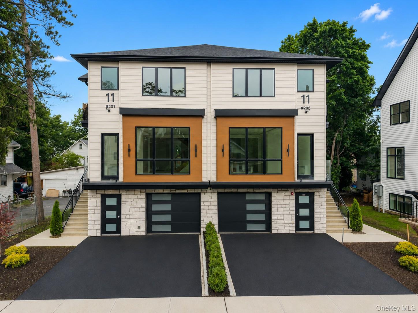 11 Lincoln Street, Unit 201