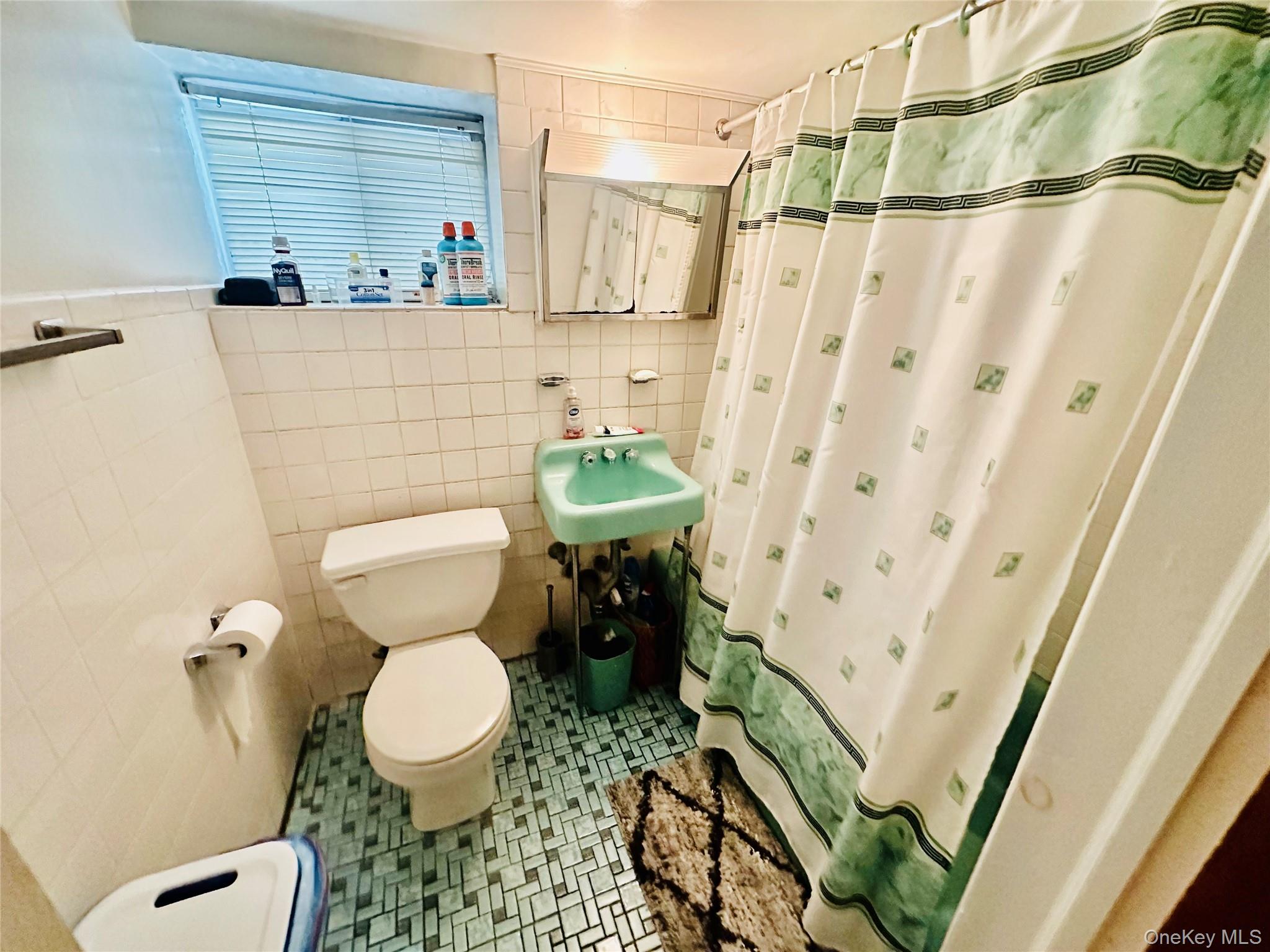 661 E 43rd Street – For Sale photo 6