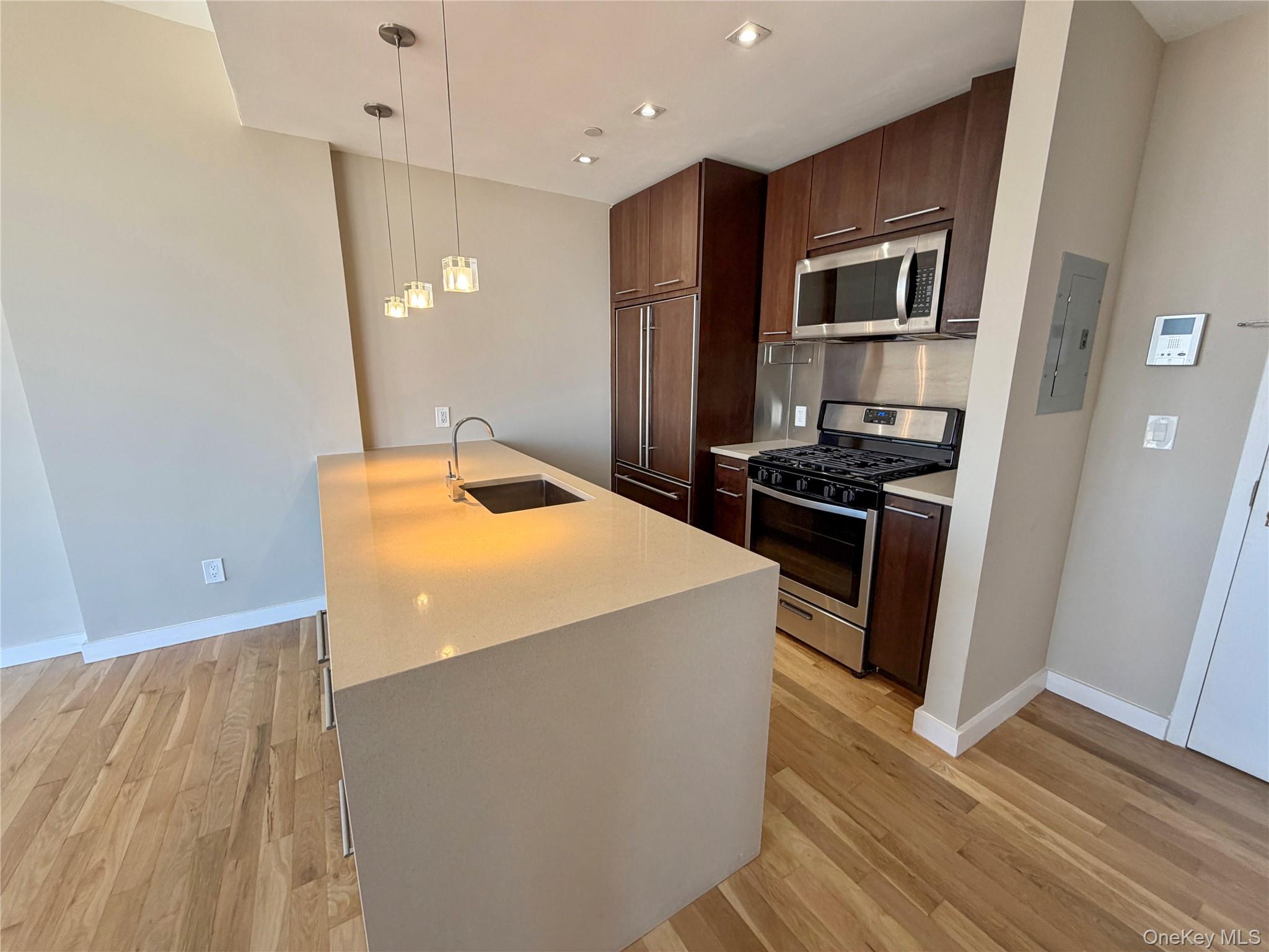 342 E 110th Street, Unit 8C photo 3