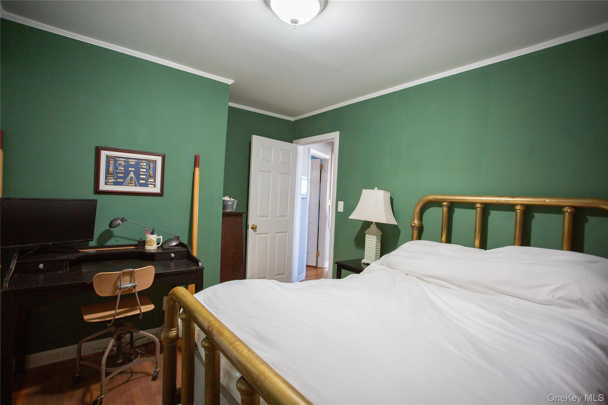 272 Laurelton Boulevard – For Rent photo 17