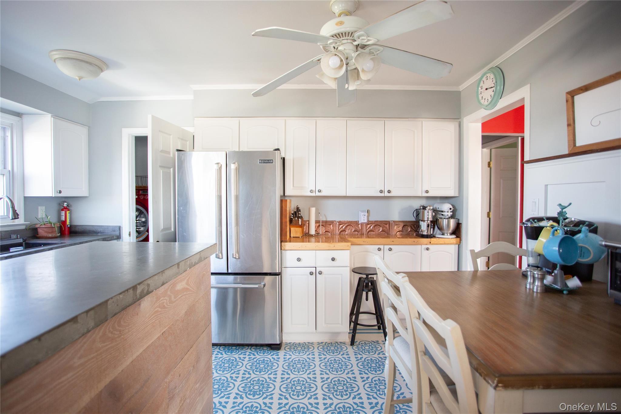 272 Laurelton Boulevard – For Rent photo 7
