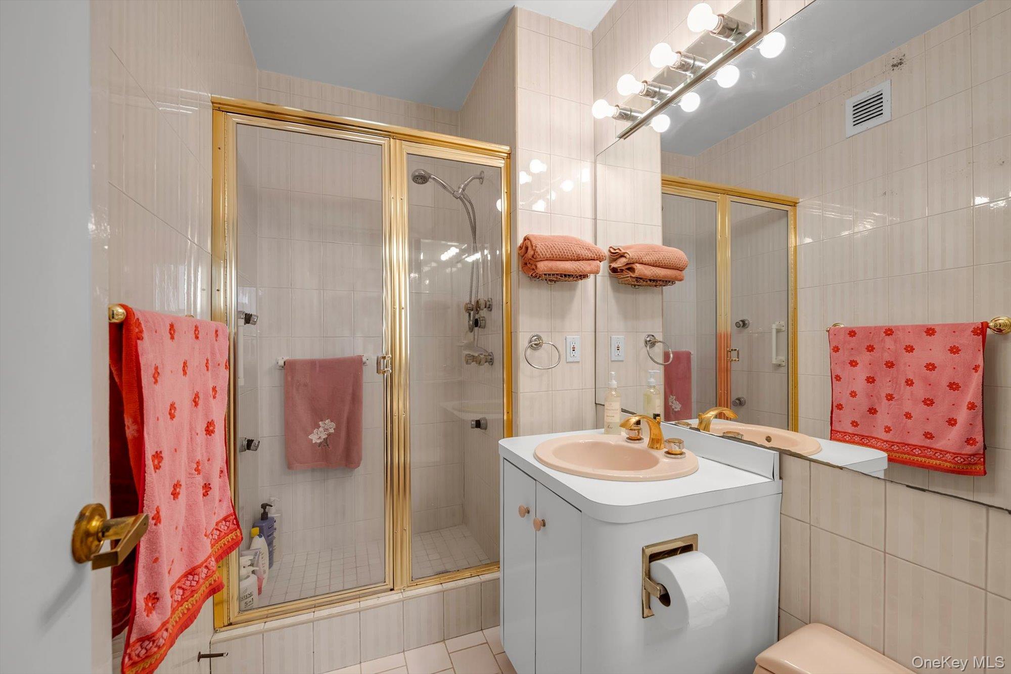 271-10 Grand Central Parkway, Unit 29V photo 11