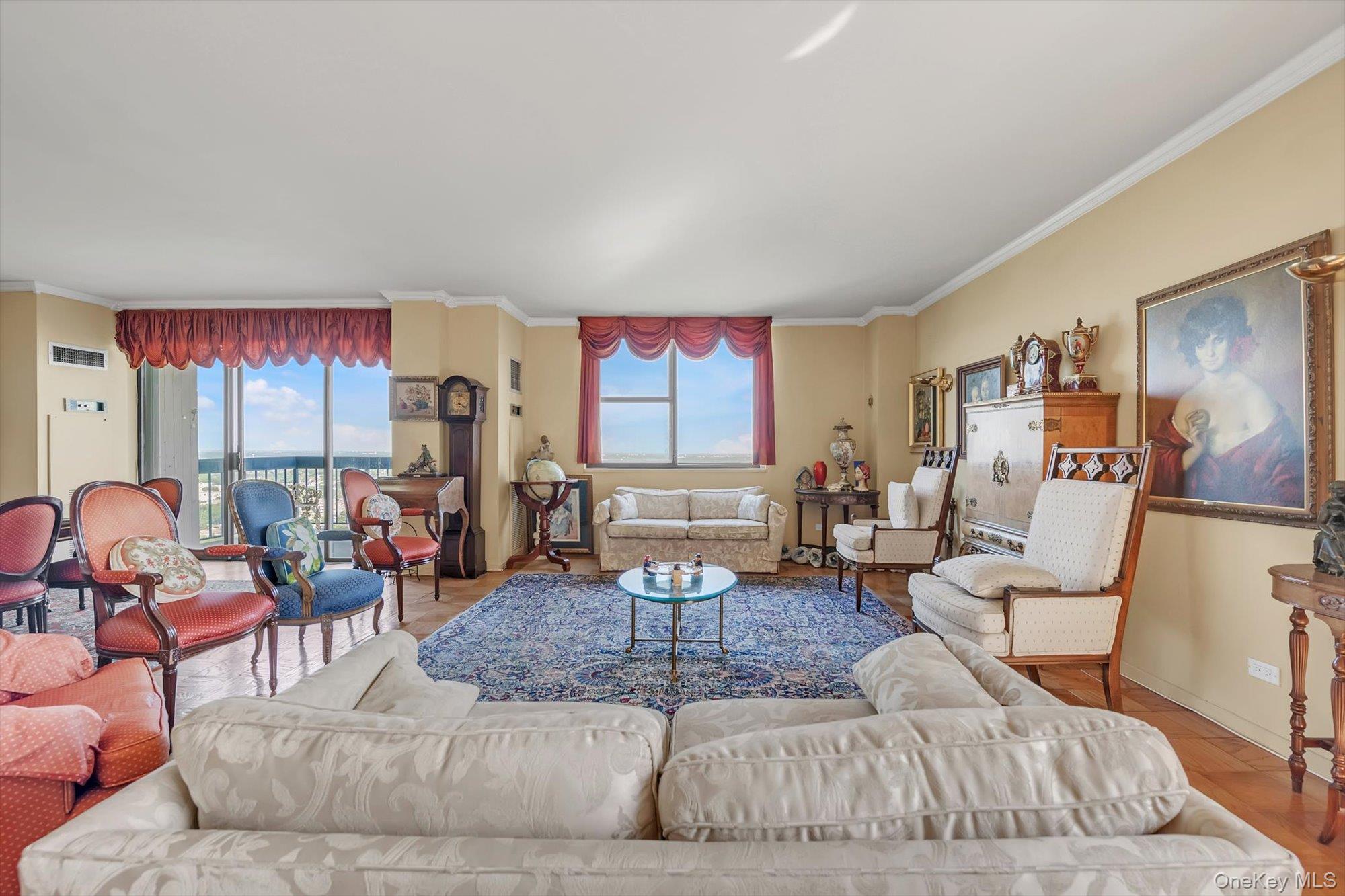 271-10 Grand Central Parkway, Unit 29V photo 2