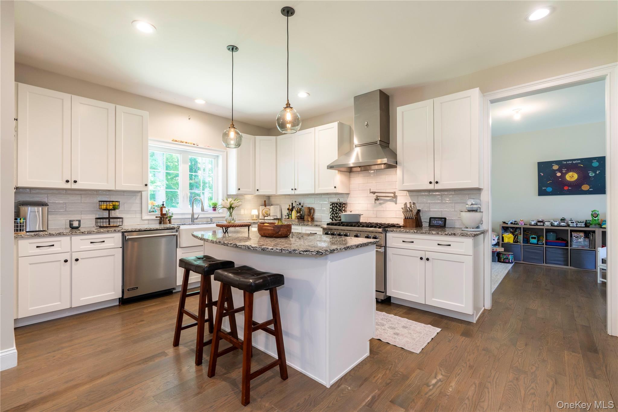 37 Biltmore Drive – For Sale photo 16