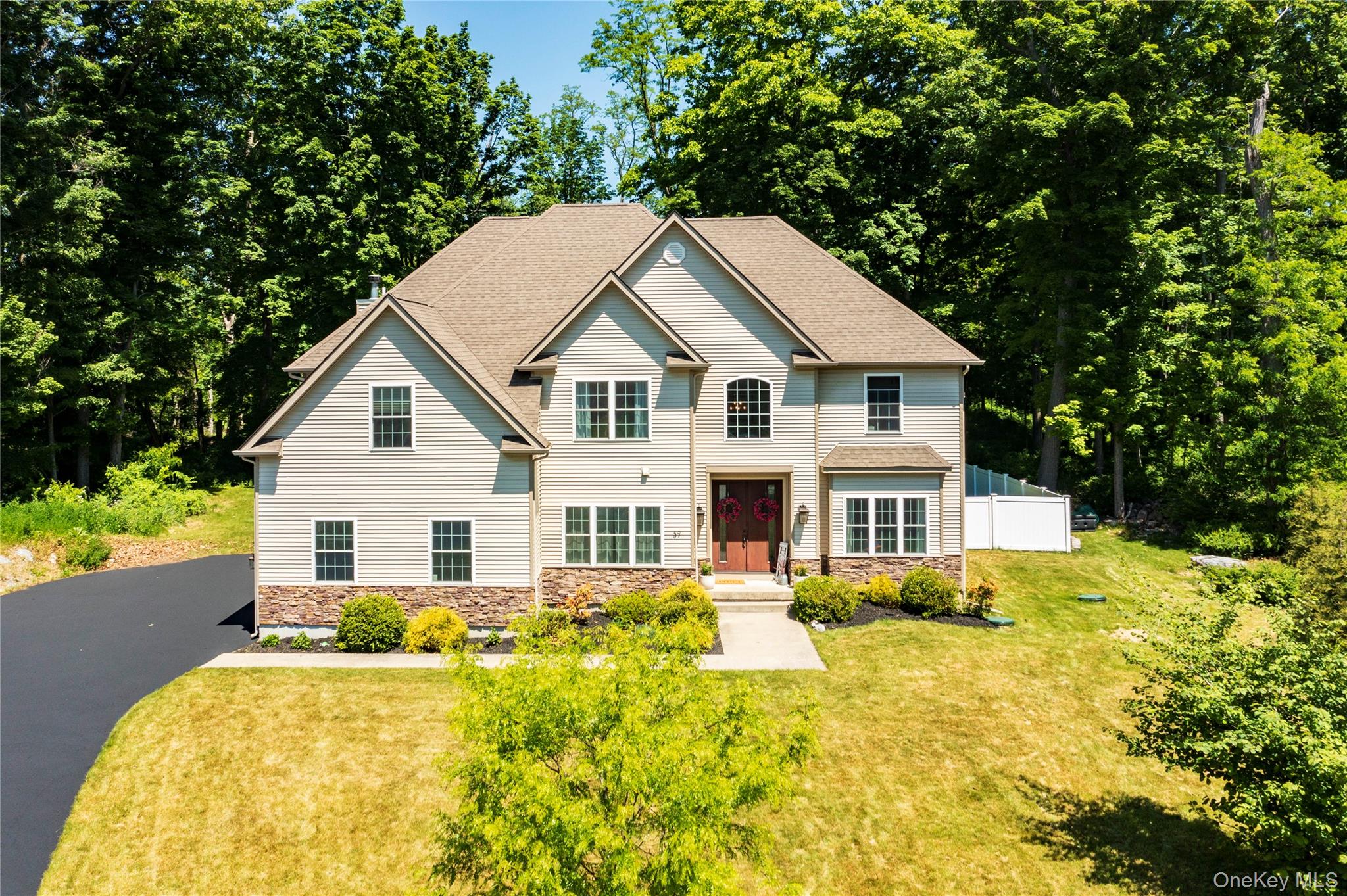 37 Biltmore Drive – For Sale photo 4