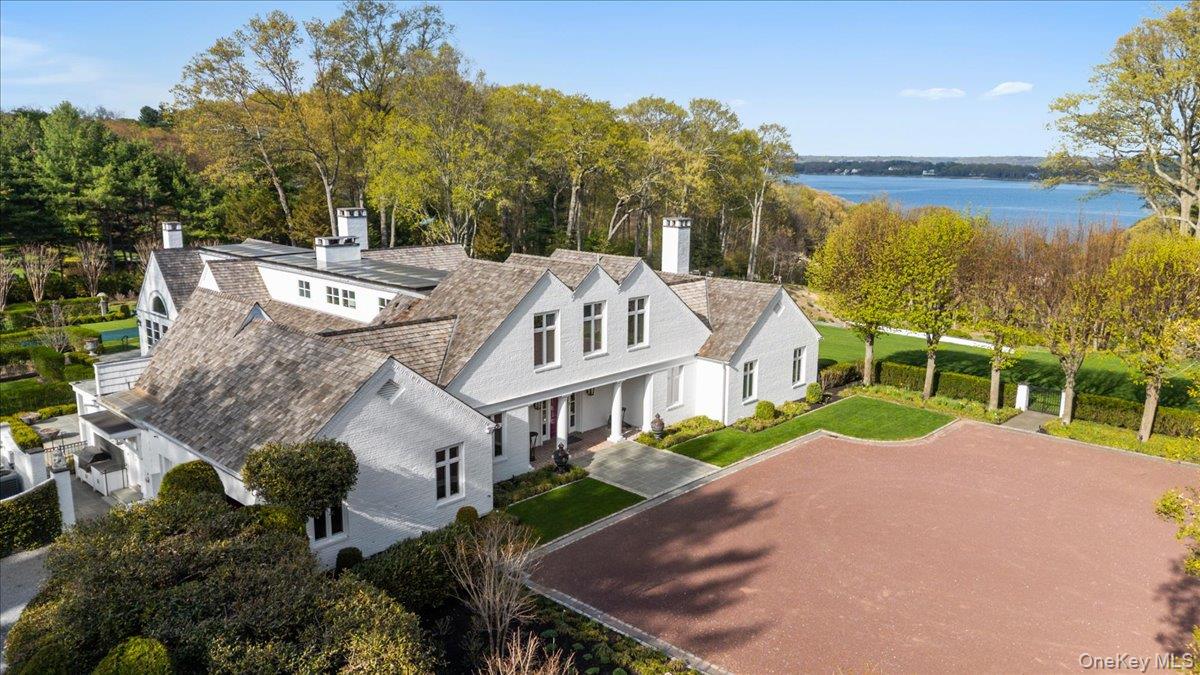 233 Cleft Road – For Sale