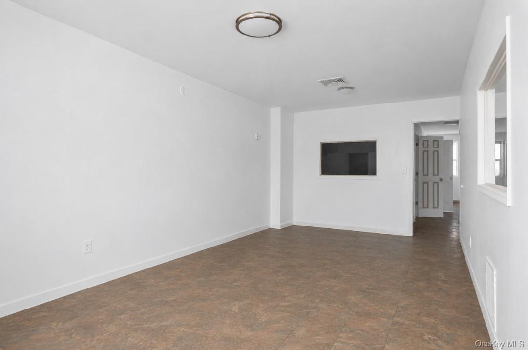 55-20 37th Avenue – For Rent photo 12