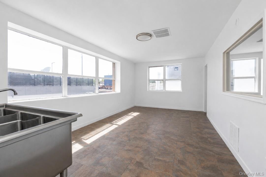 55-20 37th Avenue – For Rent photo 10