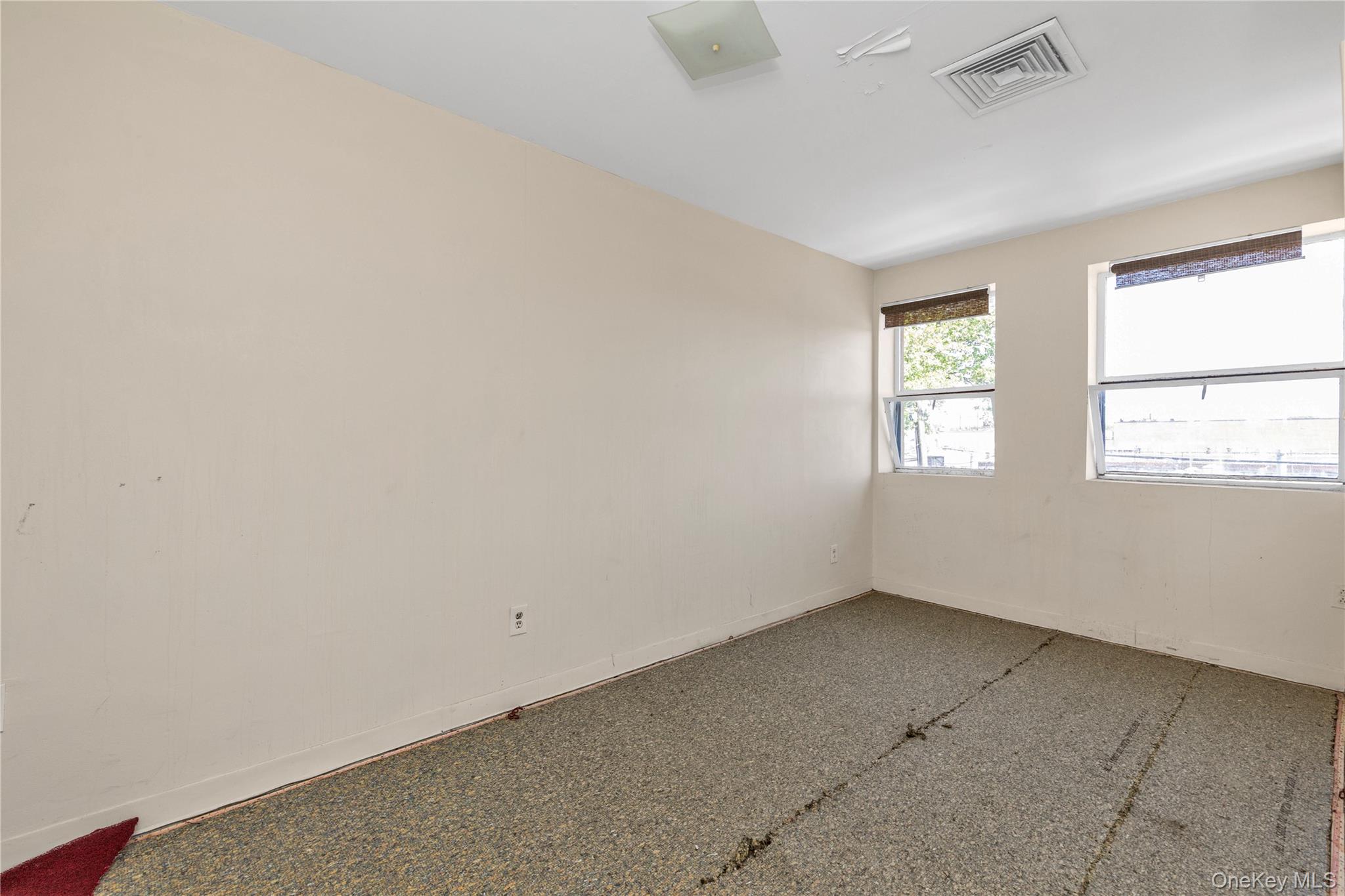 55-20 37th Avenue – For Rent photo 5