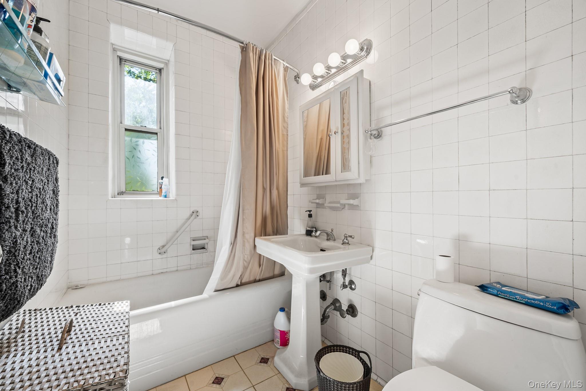 68-10 108th Street, Unit 1D photo 10