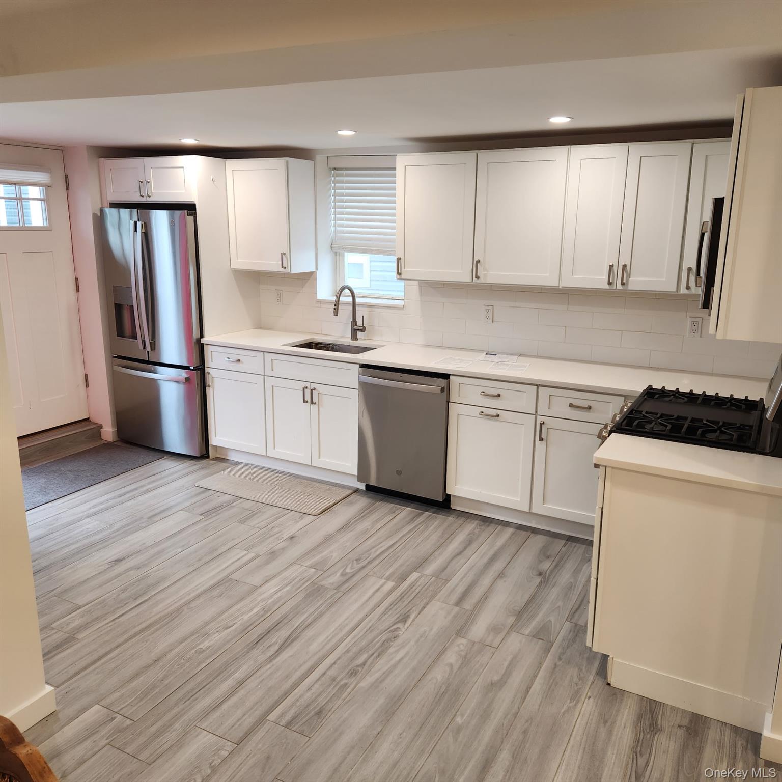 226 E Pine Street, Unit 2 photo 4