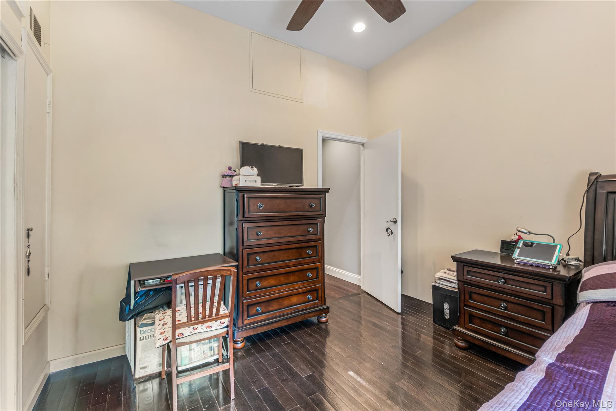 2049 E 71st Street – For Sale photo 10