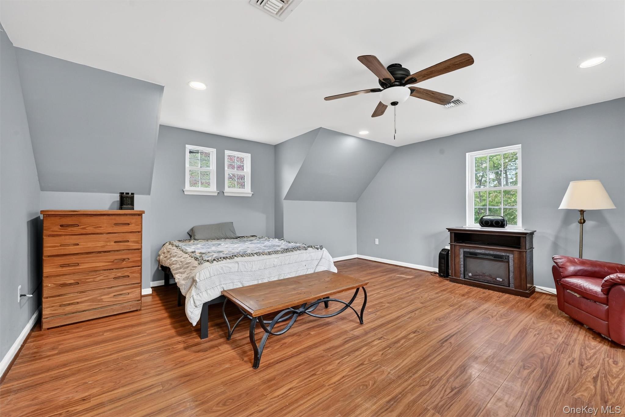 5 Decker Drive – For Sale photo 25