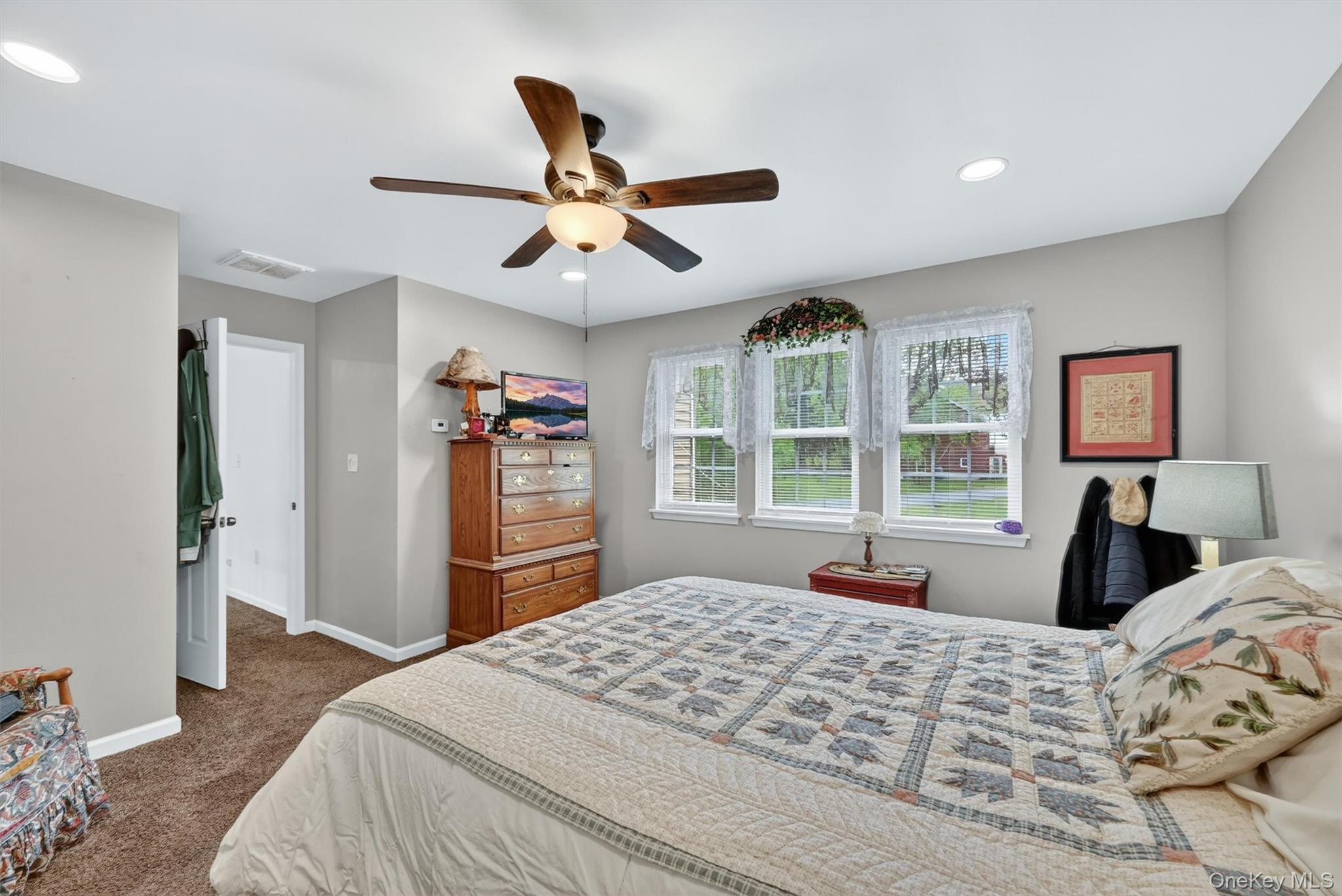 5 Decker Drive – For Sale photo 20