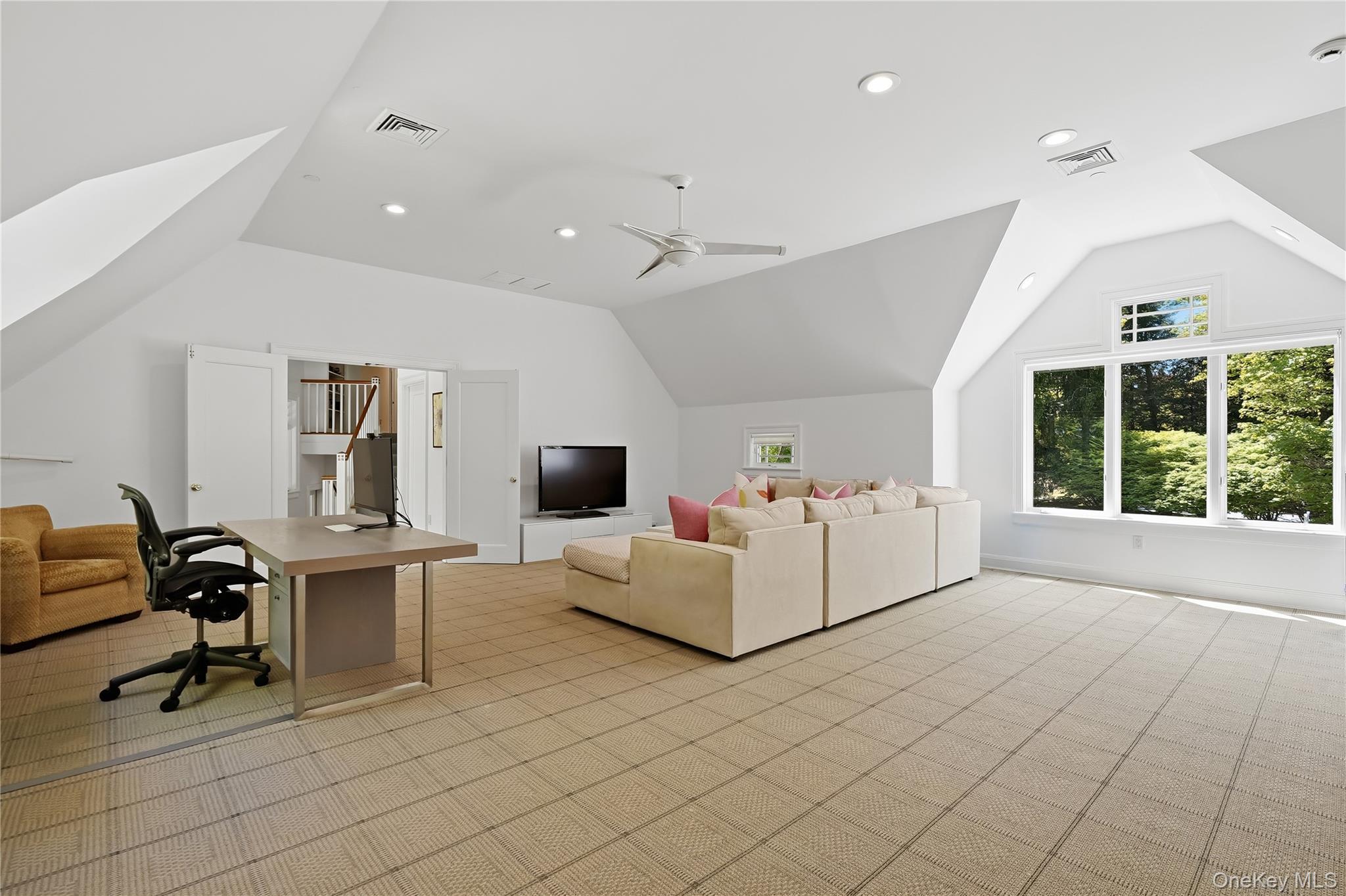 22 Petersville Road – For Sale photo 31