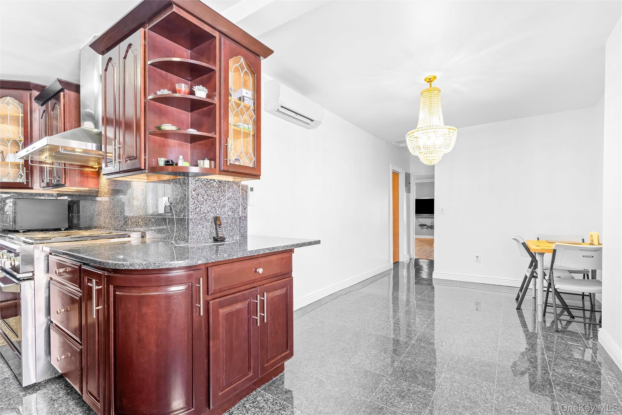 430 Turneur Avenue – For Sale photo 7