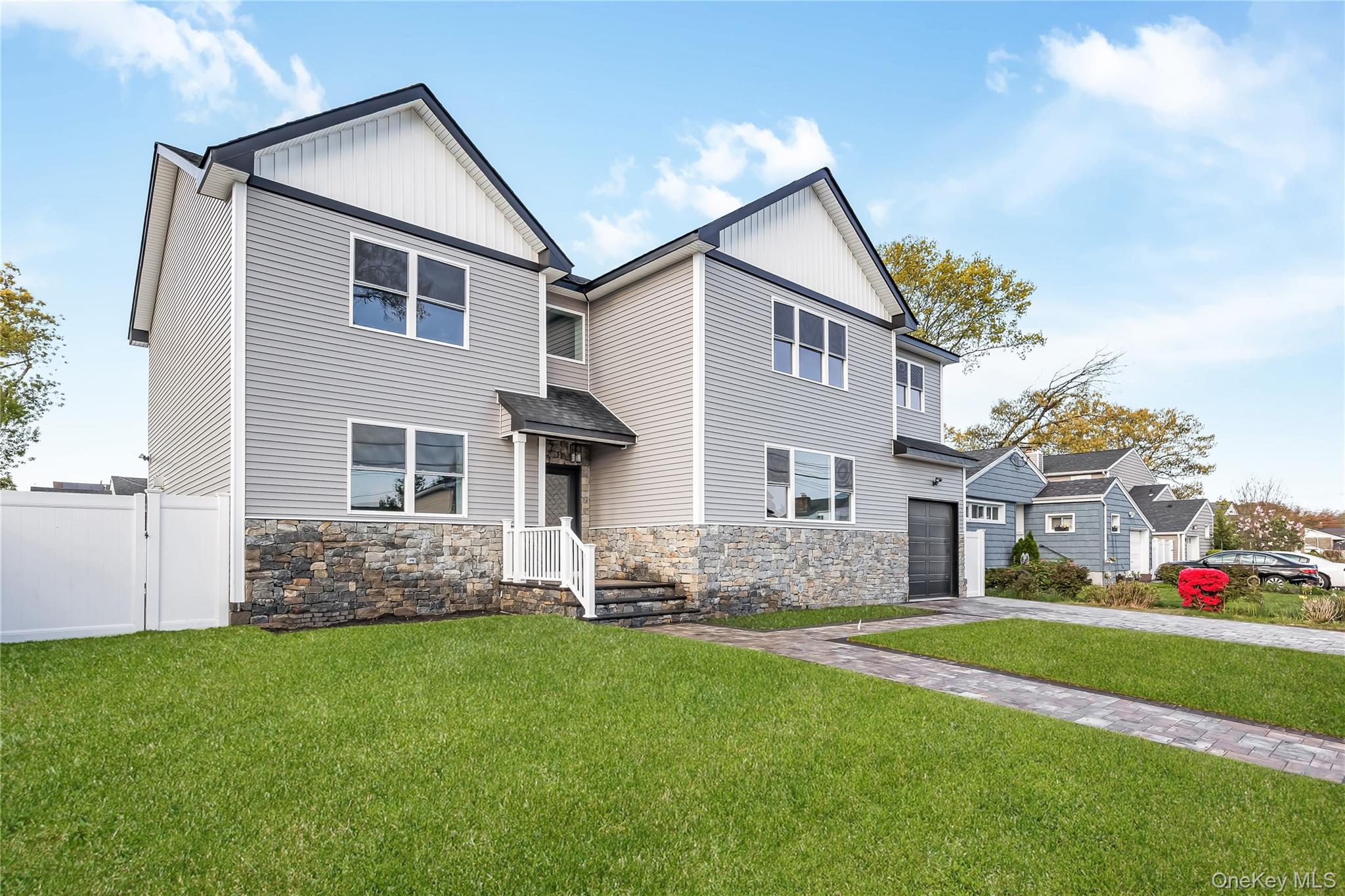 224 Oconnell Street Street – For Sale photo 2