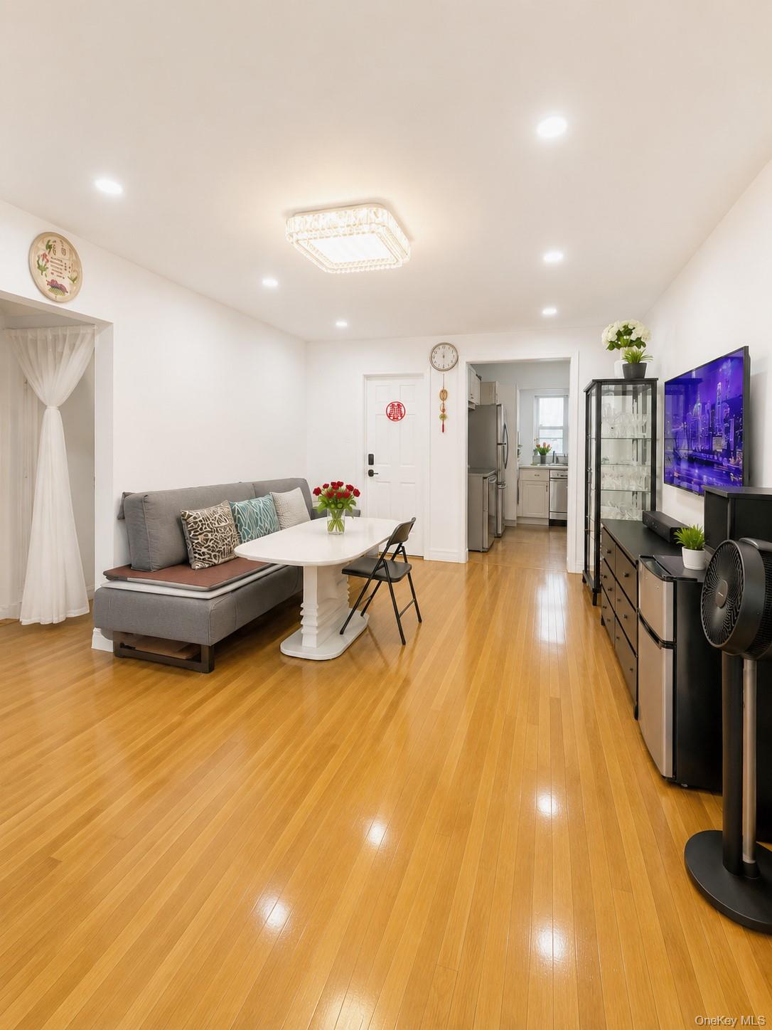 7012 Kissena Boulevard, Unit 102A photo 2