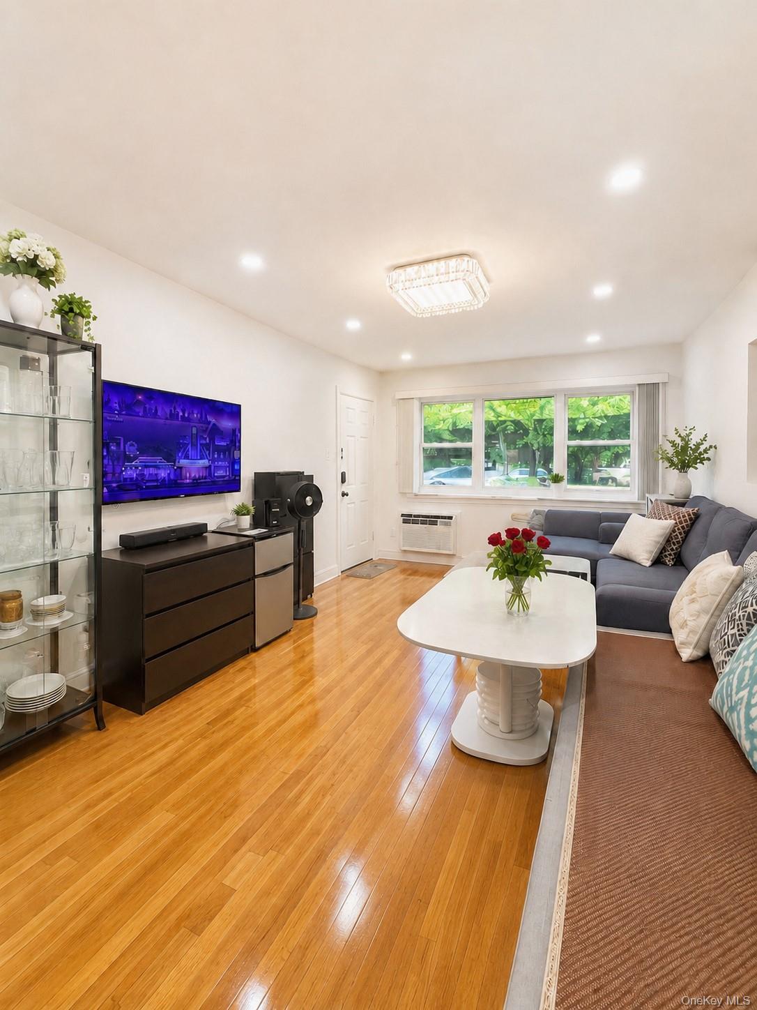 7012 Kissena Boulevard, Unit 102A