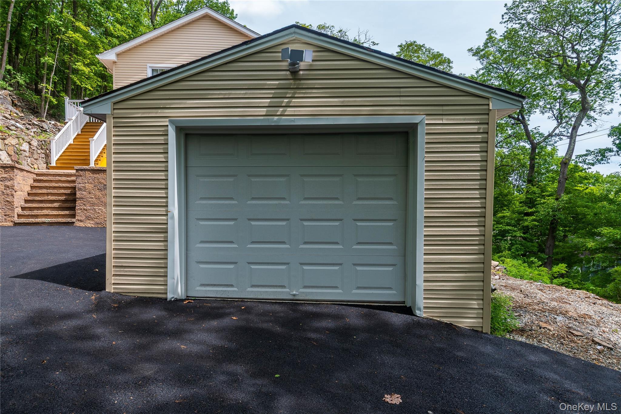 71 Deer Trail North – For Sale photo 20