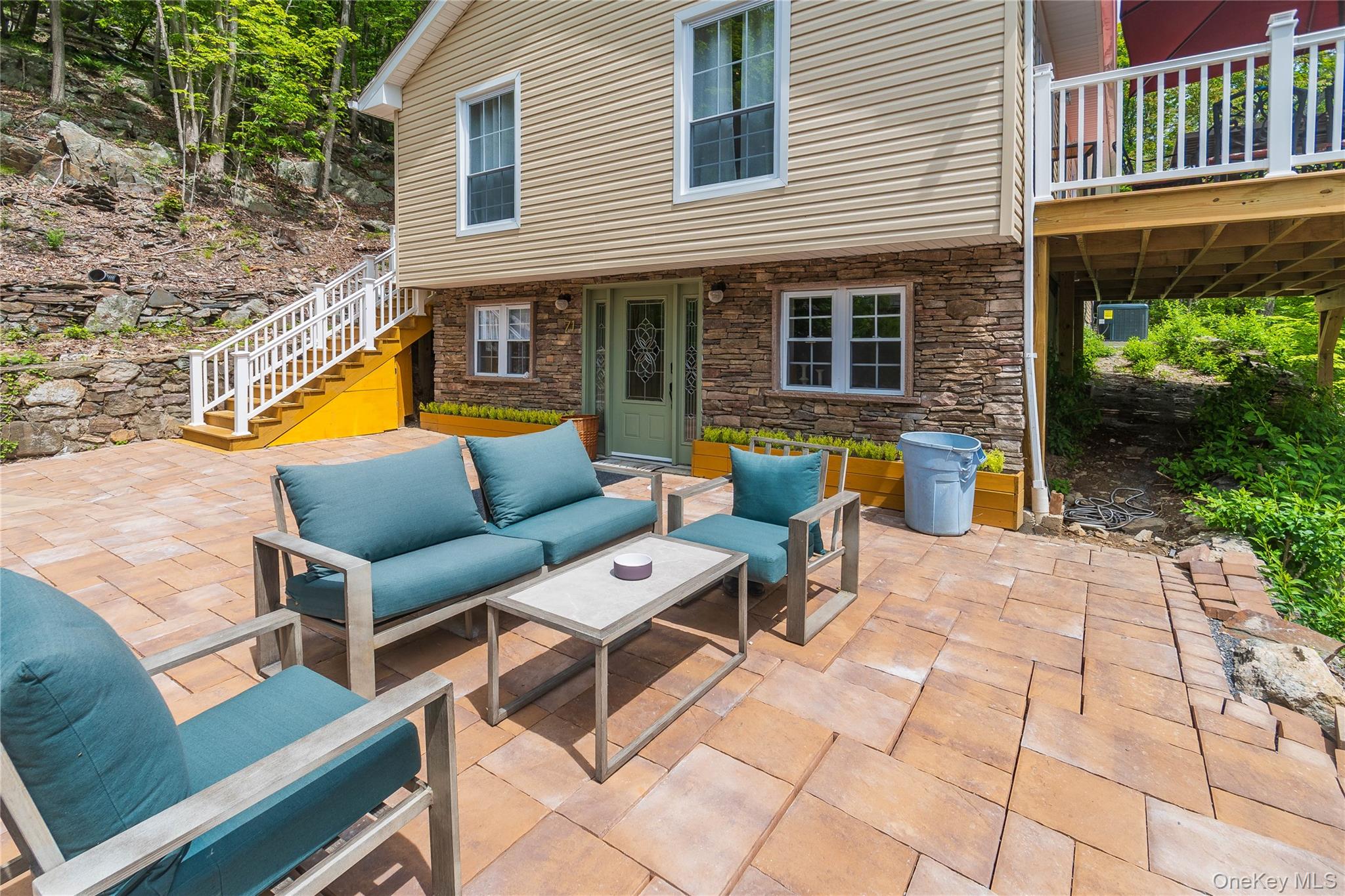 71 Deer Trail North – For Sale photo 2