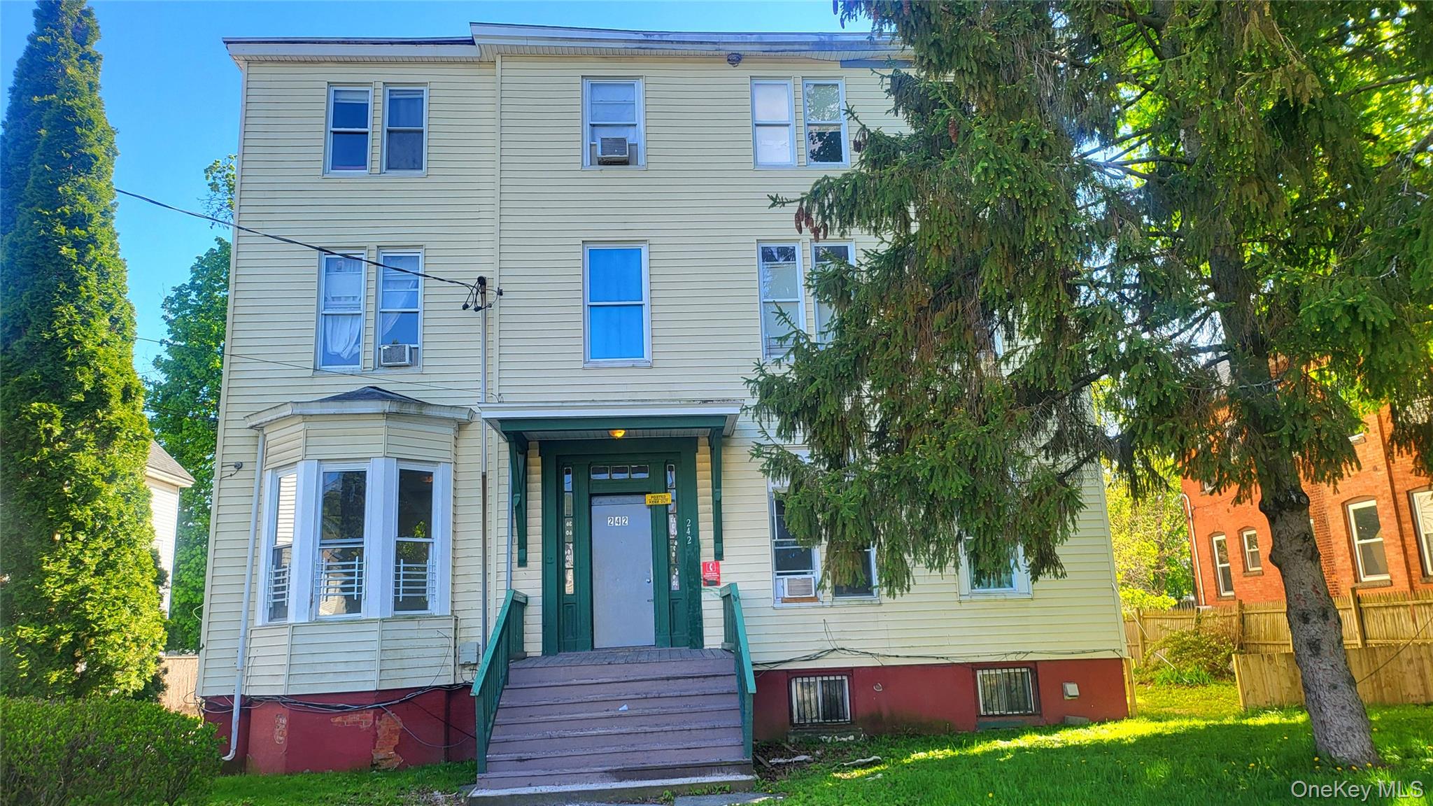 242 Mansion Street – For Sale photo 4