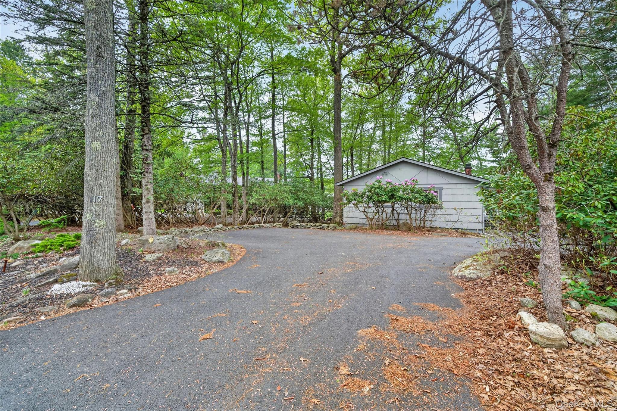 117 Lake Shore Drive W – For Sale photo 5