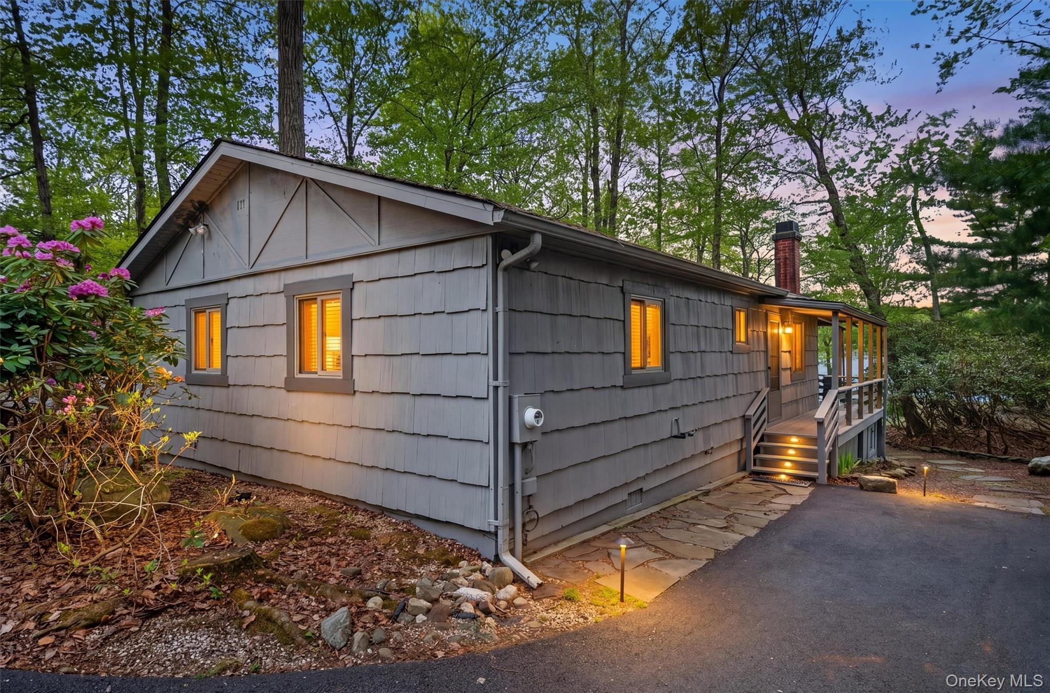 117 Lake Shore Drive W – For Sale photo 2