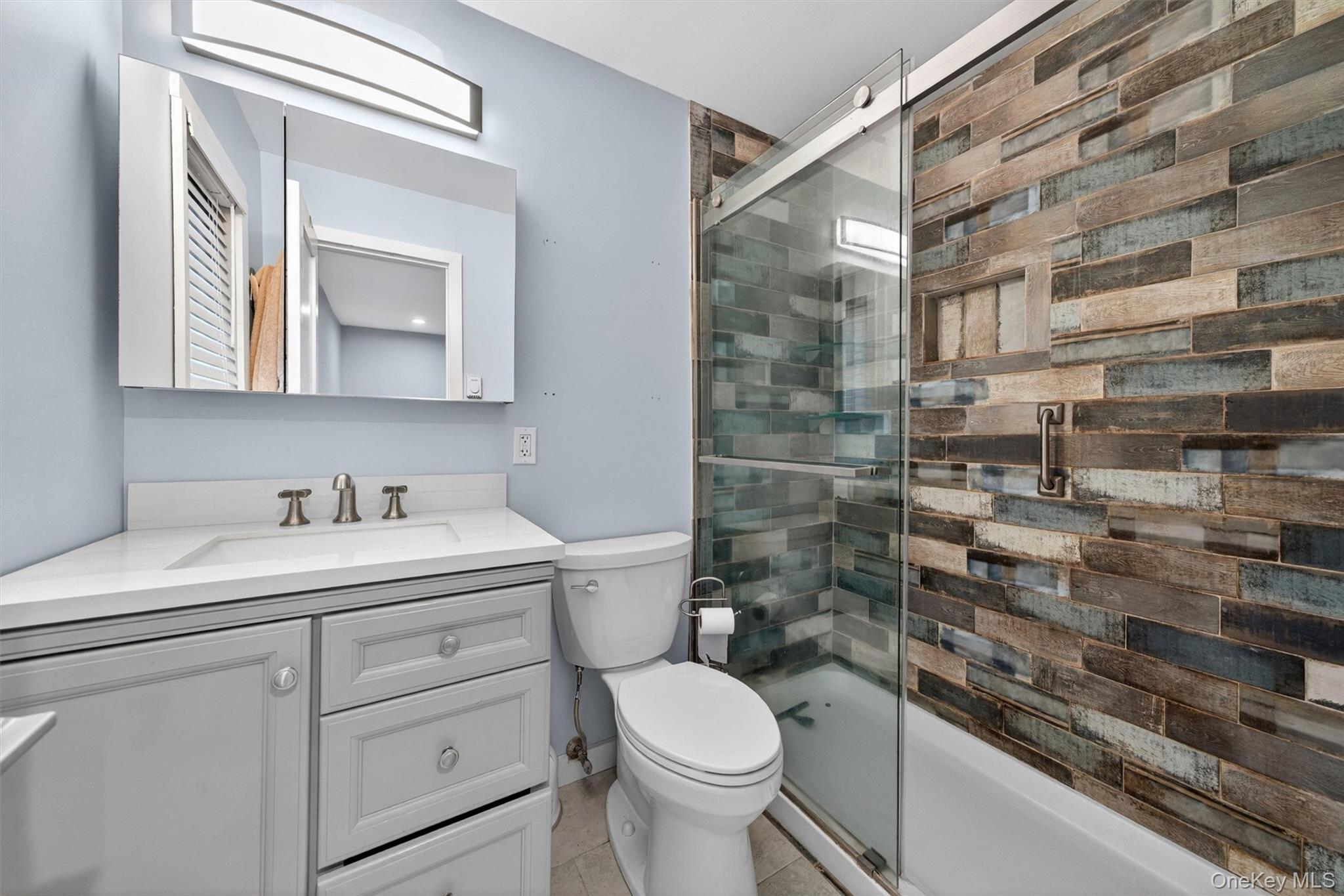 117 Lake Shore Drive W – For Sale photo 23