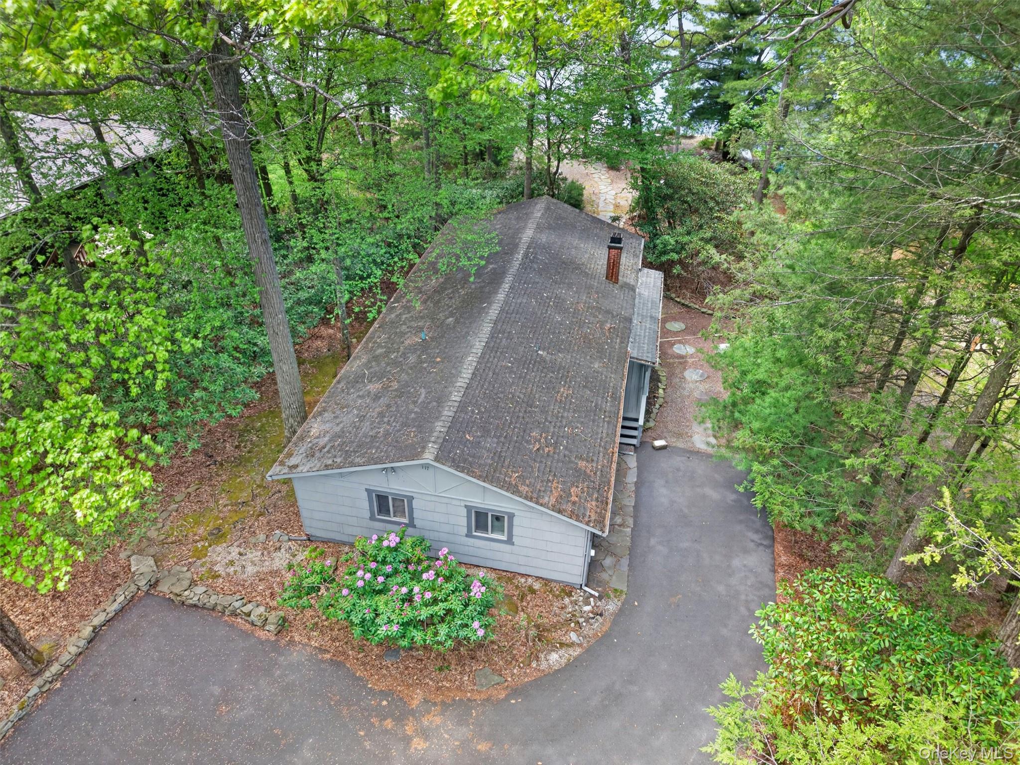 117 Lake Shore Drive W – For Sale photo 4