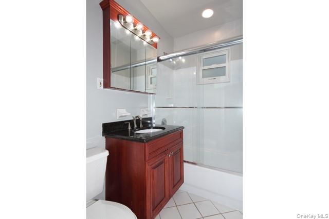 668 Veterans Highway, Unit 2-1D photo 7