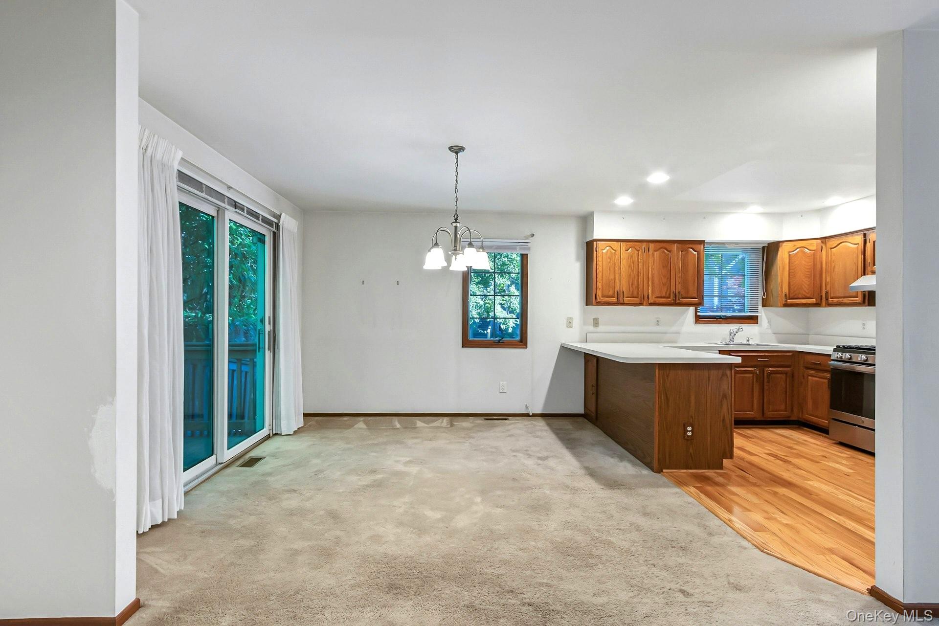 8 Village Gate Way, Unit 8 photo 5