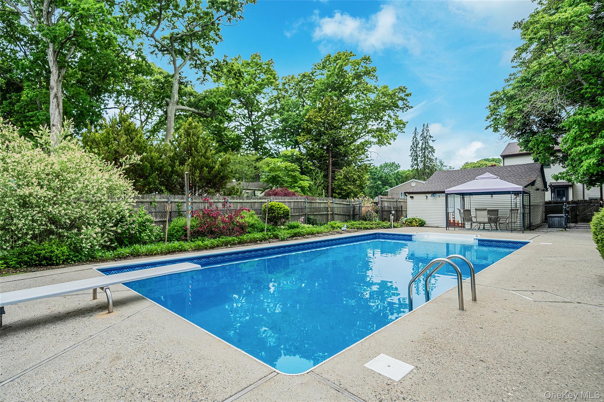 1333 Boston Avenue – For Sale