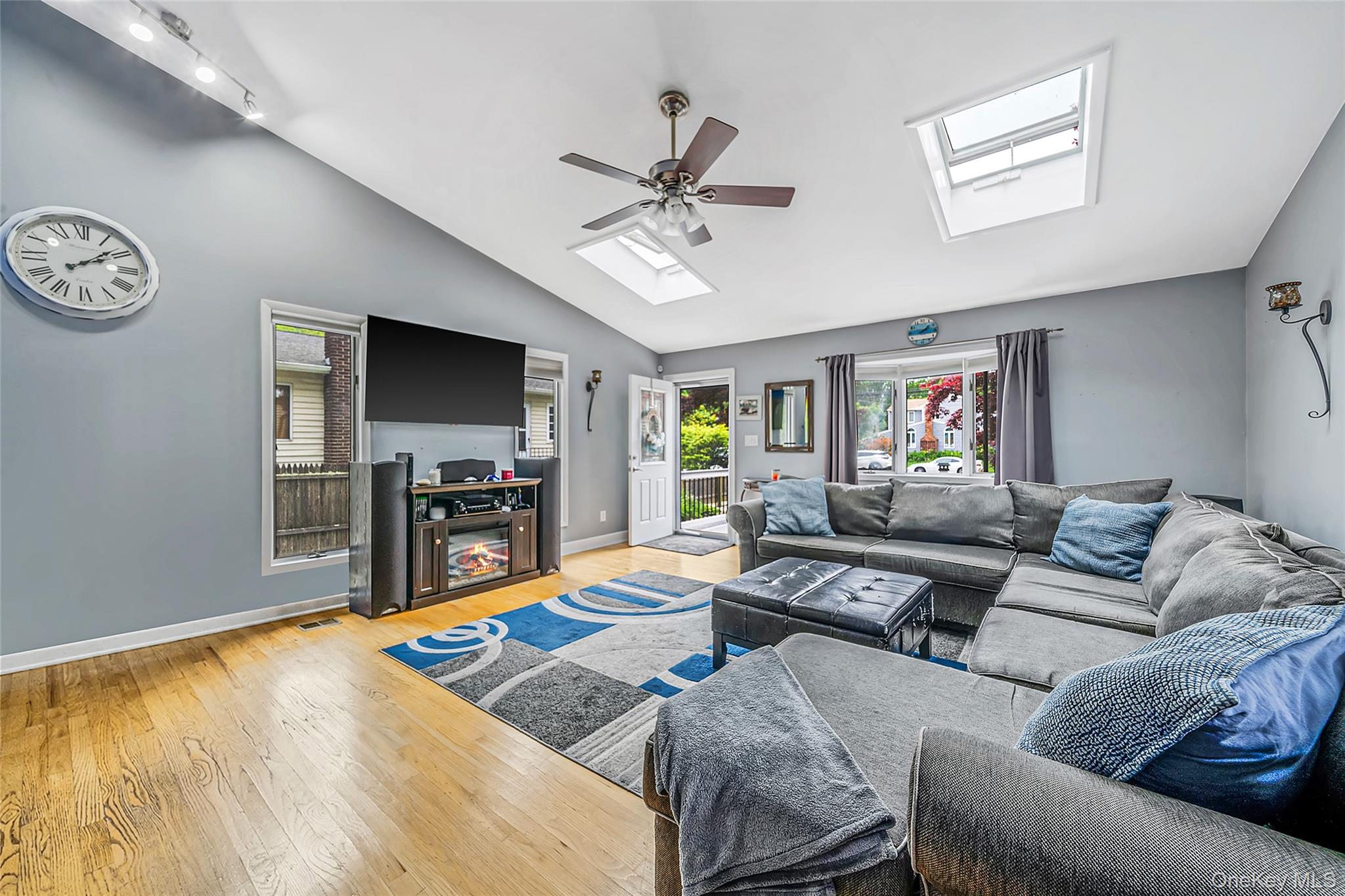 1333 Boston Avenue – For Sale photo 9