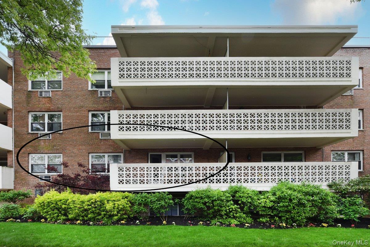 50 HILL PARK Avenue, Unit 1-L photo 9